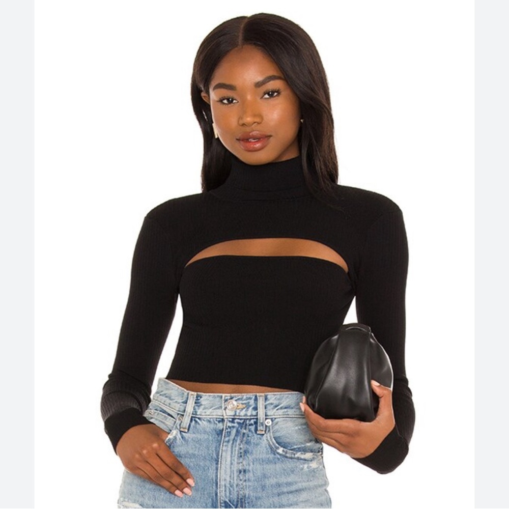 Superdown Tasha Peekaboo cropped turtleneck 🖤